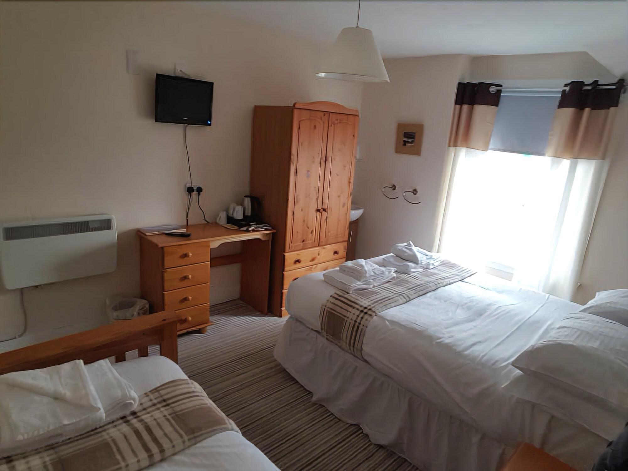 Oyo Inverour Guest House Gairlochy 외부 사진