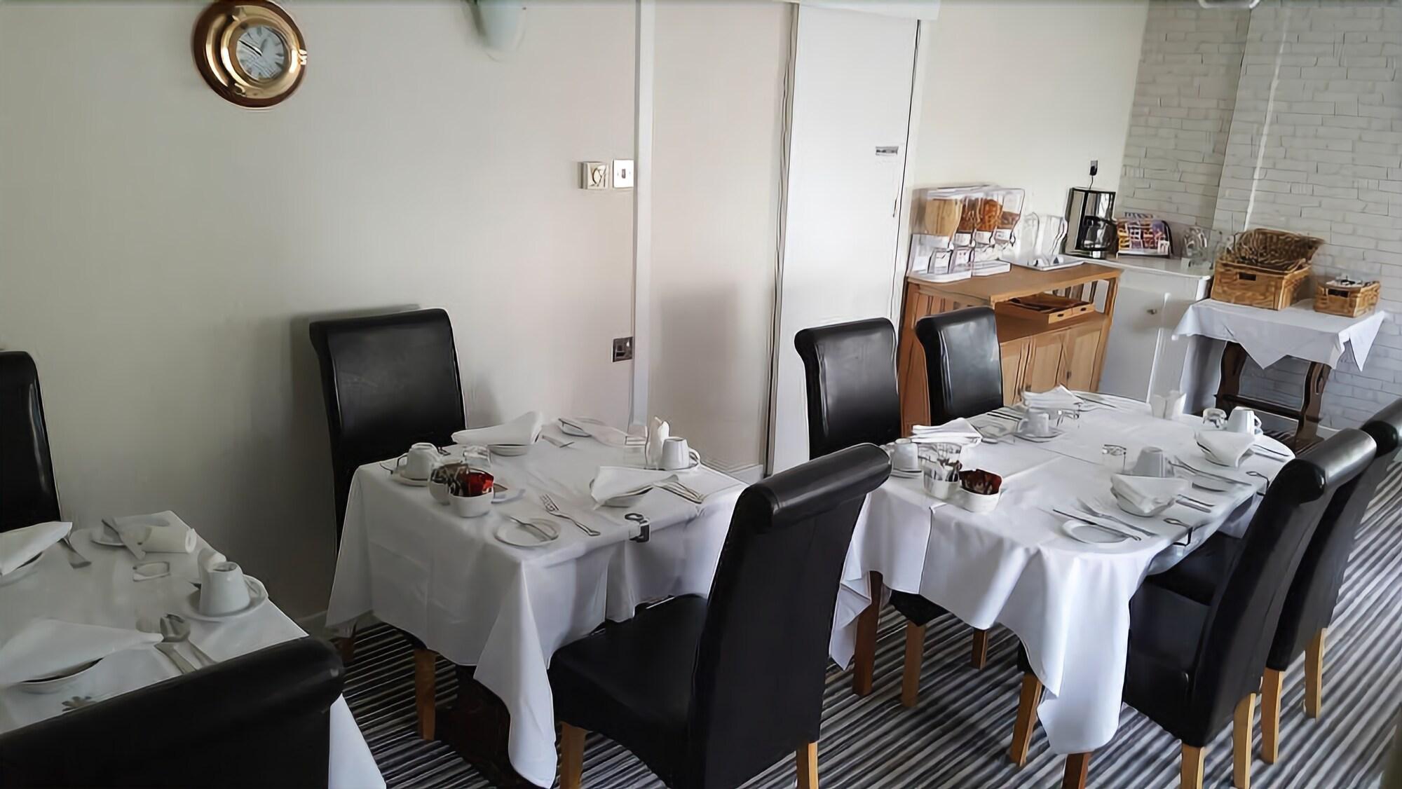 Oyo Inverour Guest House Gairlochy 외부 사진